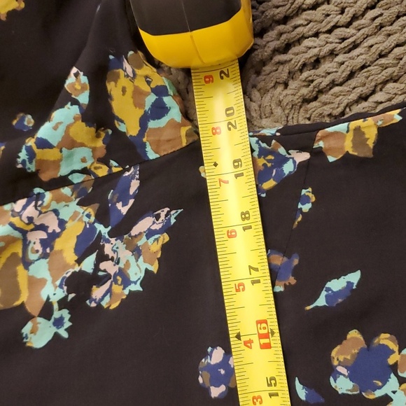 Lolë Top Black Multicolor Floral Print M - Picture 7 of 8